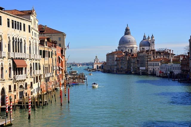 Why is Italy Famous for Tourism?