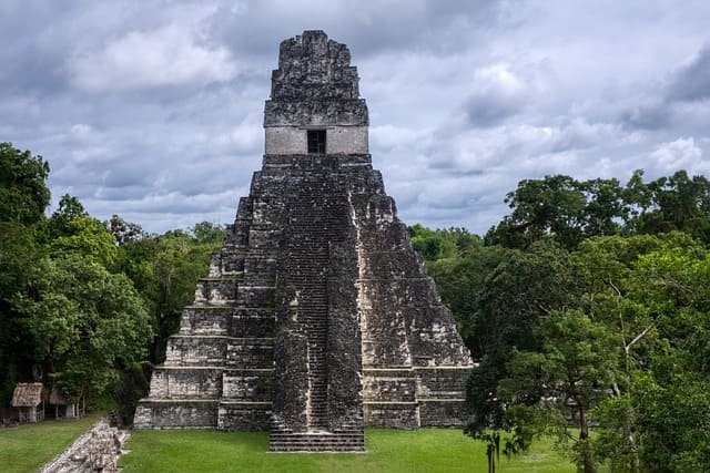 ancient pyramids in Central America