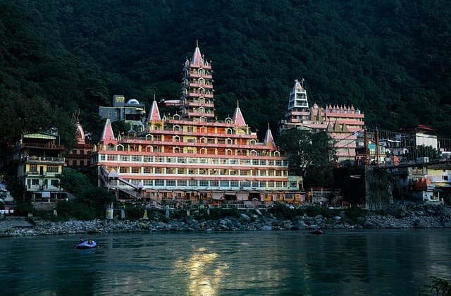 Where can tourists join silent meditation journeys